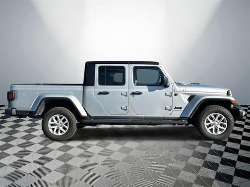 2023 Jeep Gladiator Sport S