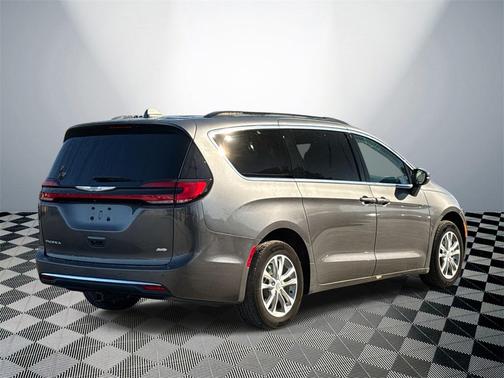 2021 Chrysler Pacifica Touring AWD