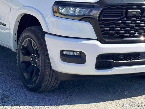 Bright White Clearcoat 2026 RAM 1500 Big Horn/Lone Star