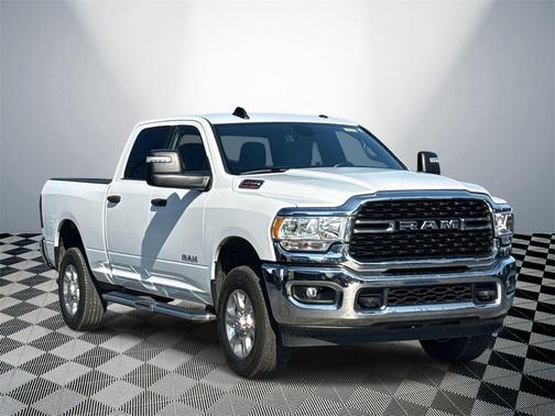 2023 RAM 2500 Big Horn Crew Cab 4x4 6'4' Box