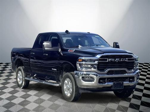 2025 RAM 2500 Big Horn Crew Cab 4x4 6'4' Box