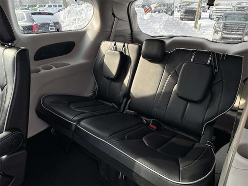 2024 Chrysler Pacifica Limited