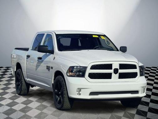 Bright White Clearcoat 2019 RAM 1500 Express