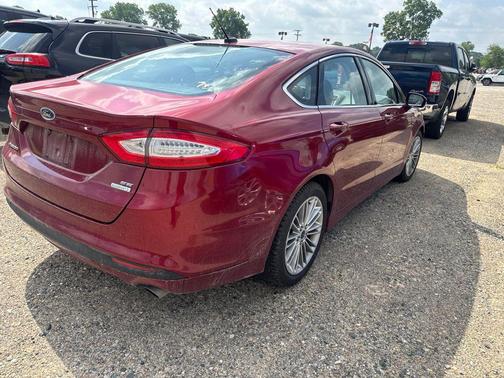 Ruby Red Metallic 2013 Ford Fusion SE