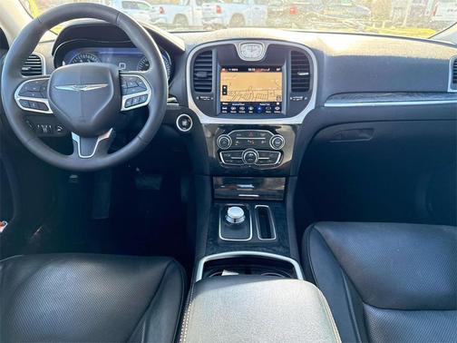 2023 Chrysler 300 Touring