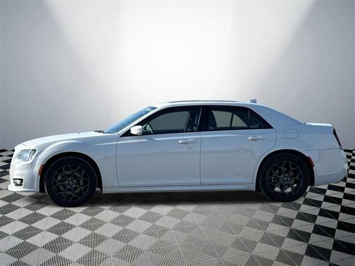 2023 Chrysler 300 Touring