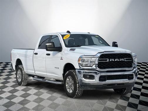 2024 RAM 3500 Big Horn Crew Cab 4x4 8' Box