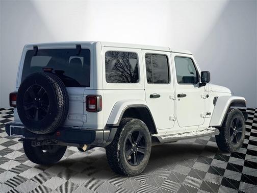 2023 Jeep Wrangler 4-Door Sahara Altitude 4x4