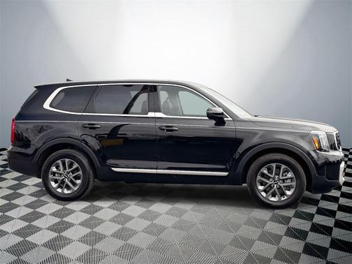 2024 Kia Telluride LX