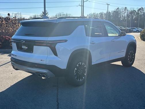 Polar White 2026 Chevrolet Traverse Z71