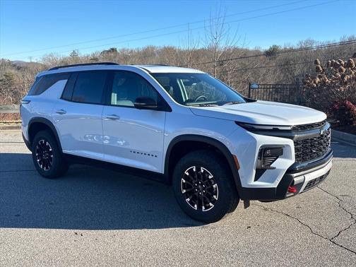 Polar White 2026 Chevrolet Traverse Z71