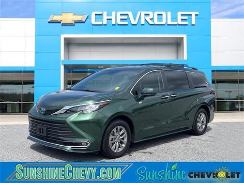 2022 Toyota Sienna XLE