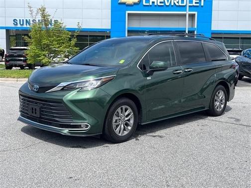 2022 Toyota Sienna XLE