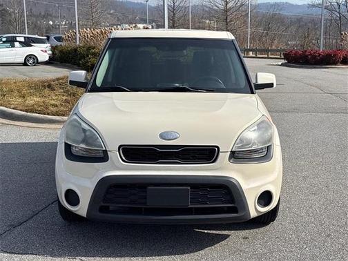2013 Kia Soul Base