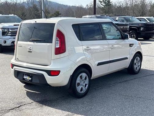 2013 Kia Soul Base