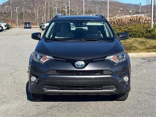 2017 Toyota RAV4 Hybrid XLE