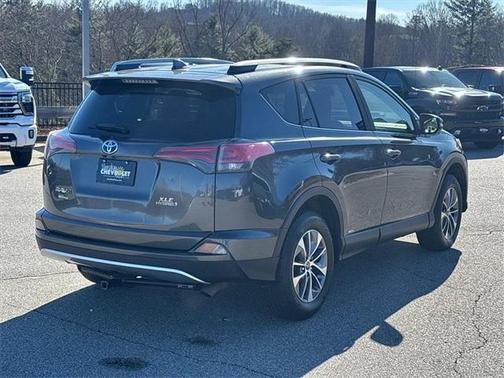 2017 Toyota RAV4 Hybrid XLE