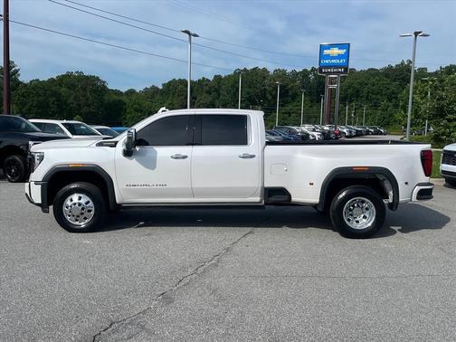 White Frost Tri-Coat 2024 GMC Sierra 3500 Denali Ultimate