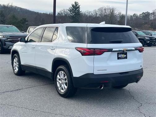 2022 Chevrolet Traverse LS