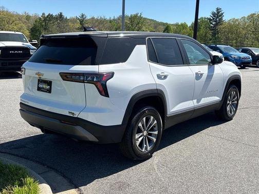 Summit White 2026 Chevrolet Equinox LT