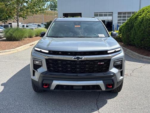 Sterling Gray Metallic 2026 Chevrolet Traverse Z71