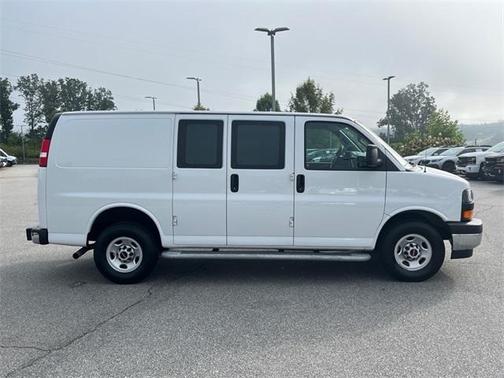 2023 GMC Savana 2500 Work Van