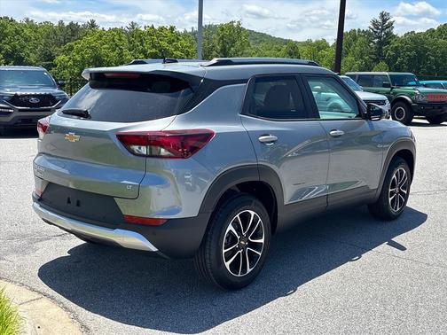 Sterling Gray Metallic 2026 Chevrolet Trailblazer LT
