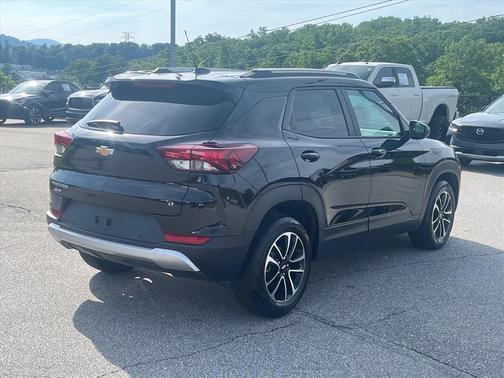 Mosaic Black Metallic 2025 Chevrolet Trailblazer LT