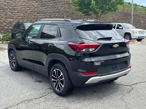 Mosaic Black Metallic 2025 Chevrolet Trailblazer LT