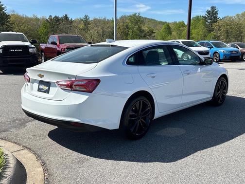 Summit White 2024 Chevrolet Malibu 2LT