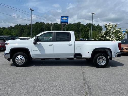 2025 Chevrolet Silverado 3500 LT