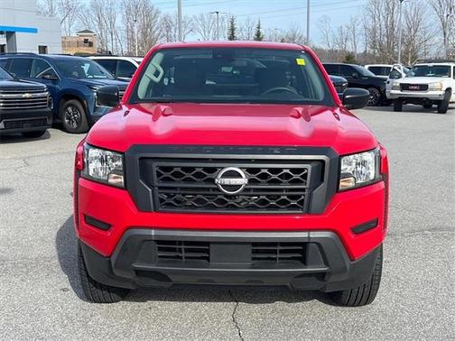 2022 Nissan Frontier S