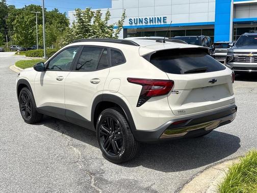 White Sand 2026 Chevrolet Trax ACTIV