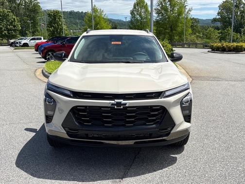 White Sand 2026 Chevrolet Trax ACTIV