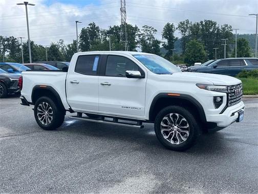 2023 GMC Canyon Denali