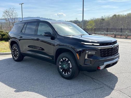 Mosaic Black Metallic 2026 Chevrolet Traverse Z71