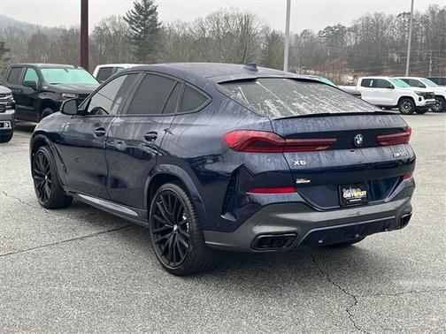 2021 BMW X6 M50i