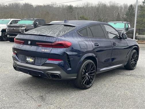 2021 BMW X6 M50i