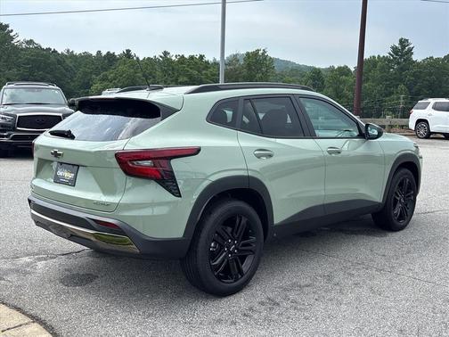 Green 2026 Chevrolet Trax ACTIV