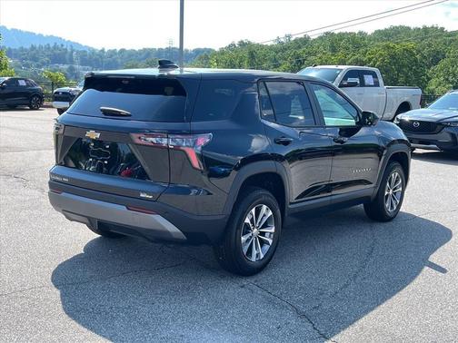 Mosaic Black Metallic 2026 Chevrolet Equinox LT