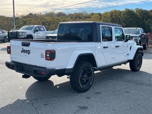 2024 Jeep Gladiator Sport