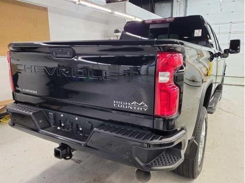 2022 Chevrolet Silverado 2500 High Country