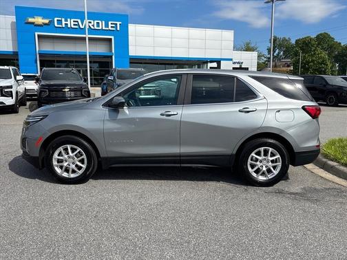 Sterling Gray Metallic 2023 Chevrolet Equinox 2LT