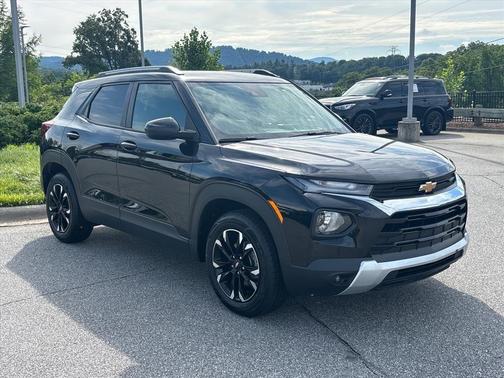 Mosaic Black Metallic 2023 Chevrolet Trailblazer LT