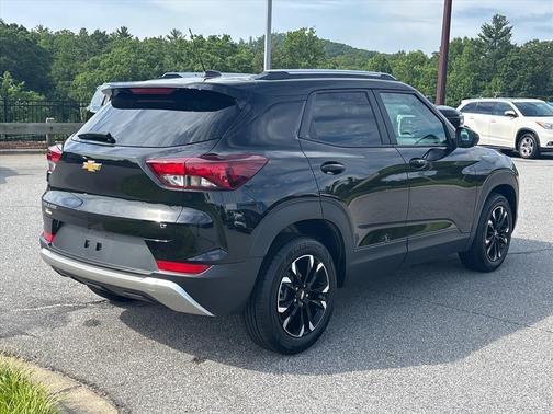 Mosaic Black Metallic 2023 Chevrolet Trailblazer LT