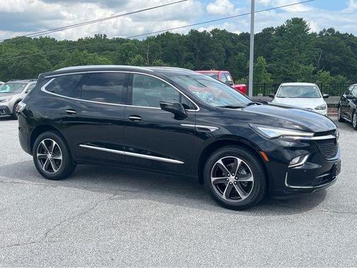 2022 Buick Enclave Essence