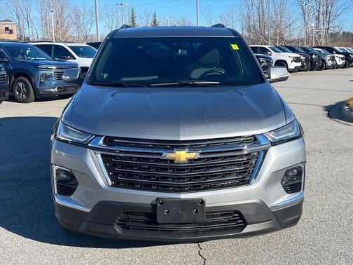 Sterling Gray Metallic 2023 Chevrolet Traverse LT Cloth