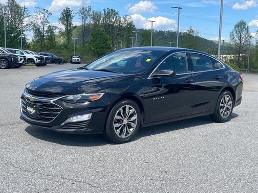 Mosaic Black Metallic 2022 Chevrolet Malibu LT