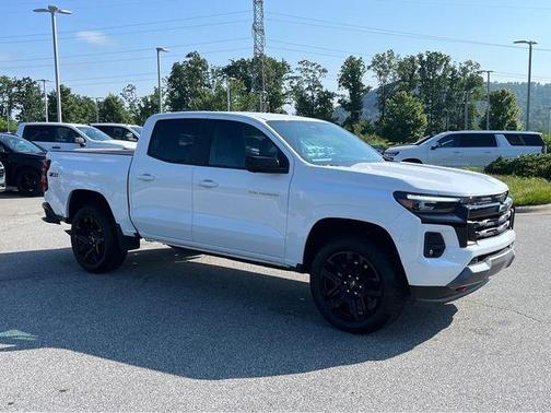 Summit White 2025 Chevrolet Colorado Z71