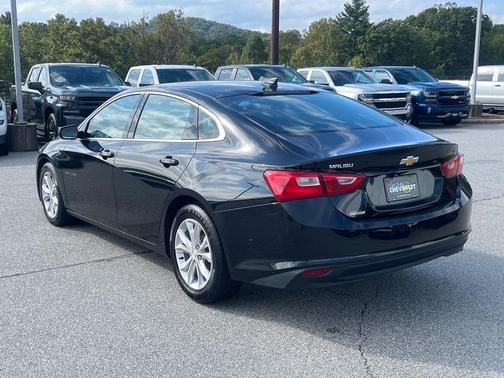 Mosaic Black Metallic 2023 Chevrolet Malibu LT